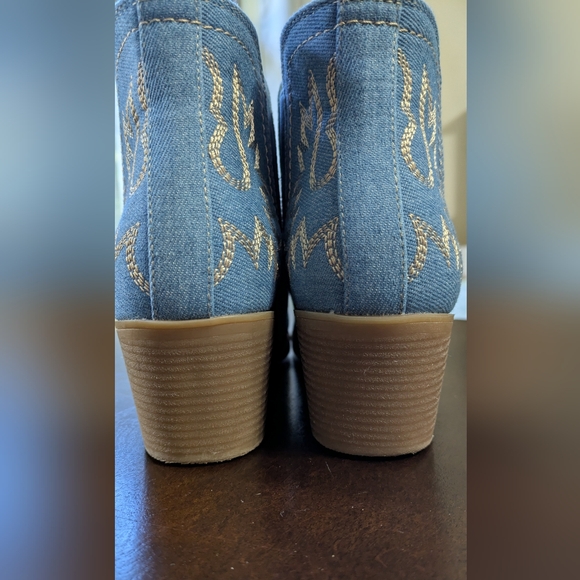 Global Win Ankle Cowgirl Jeans Boots. Size 8. - Picture 5 of 9
